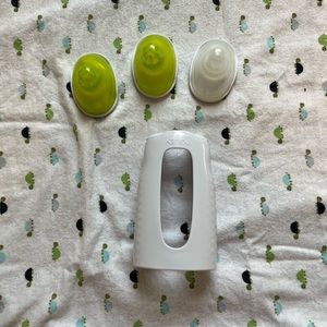 Kinde bottle attachments